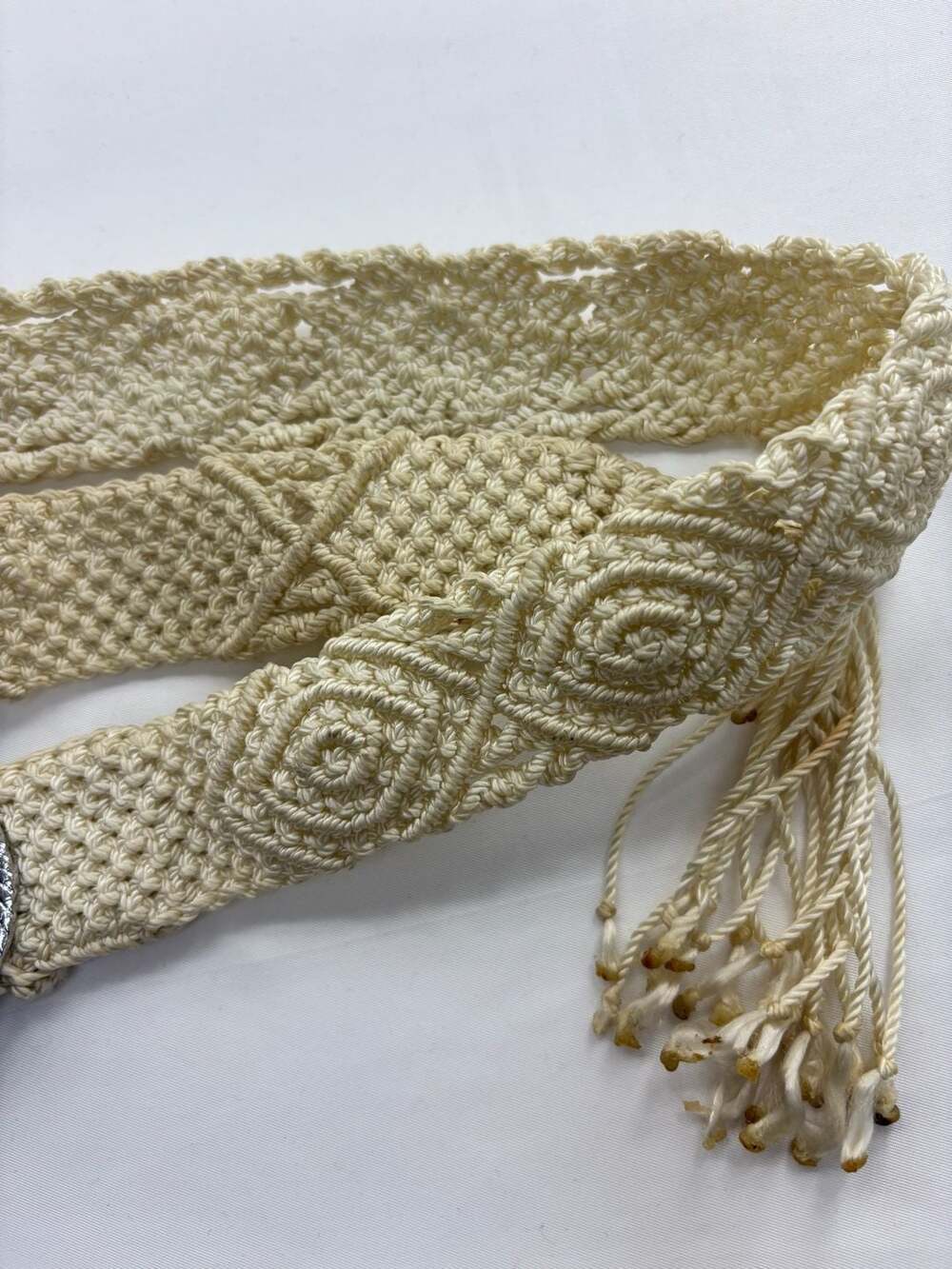 Vintage Cream Macramé Belt with Western Horse Head Buckle 40" - Picture 4 of 4